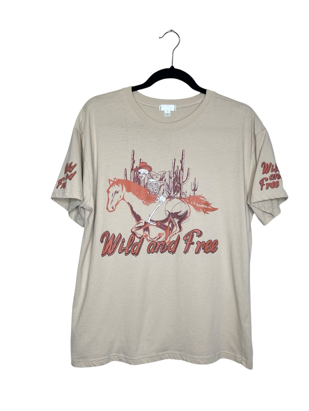 WILD AND FREE Western Skeleton Cowboy Horse Print 100% Cotton Tee size Medium